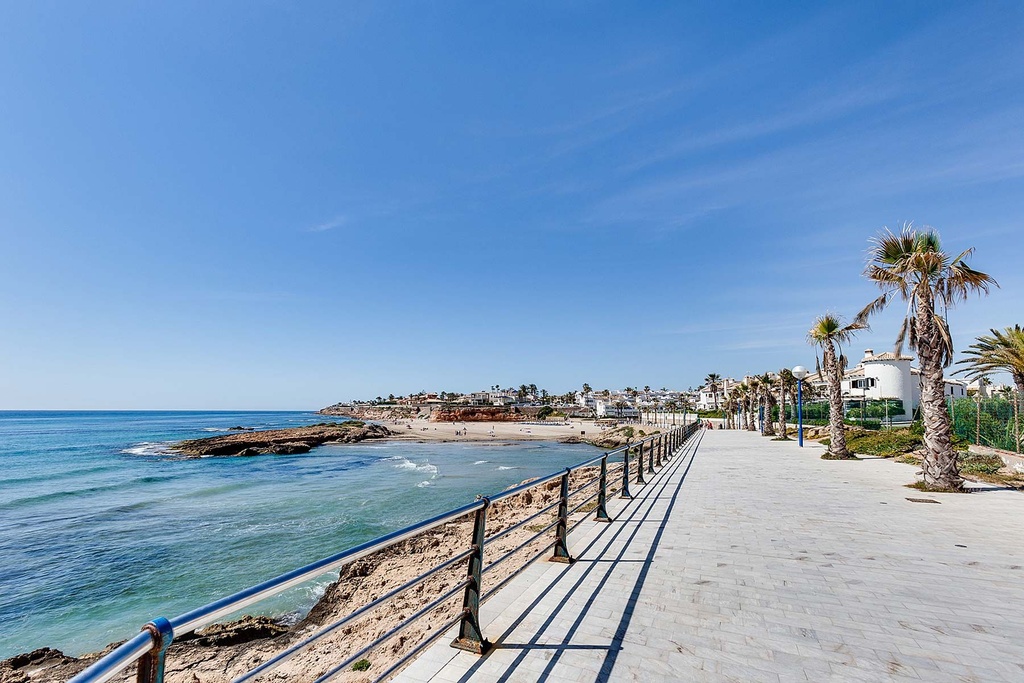 Luxusná vila v Orihuela Costa – La Zenia