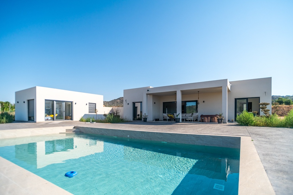 Moderná vila v Aspe – Inland