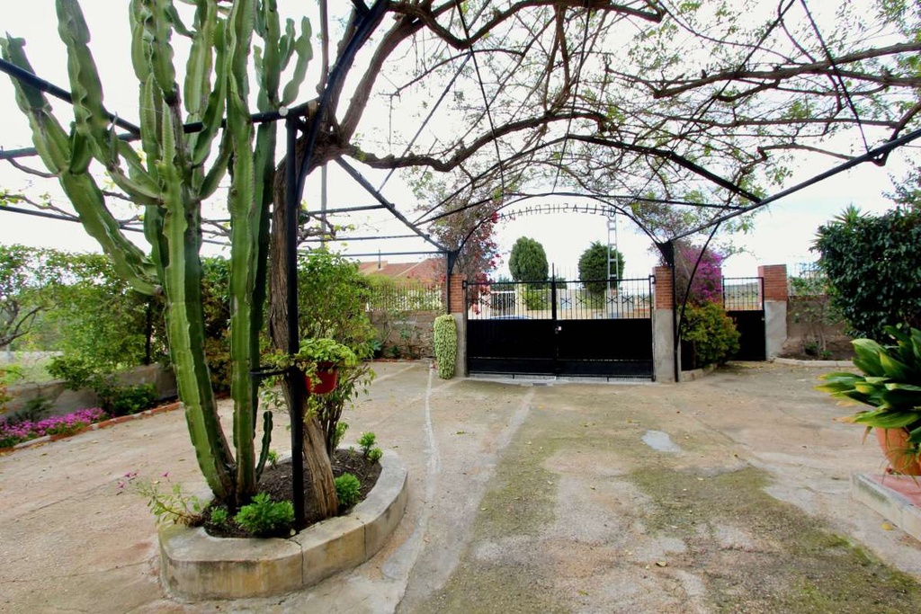 Moderná vila v Canadas De San Pedro – Inland