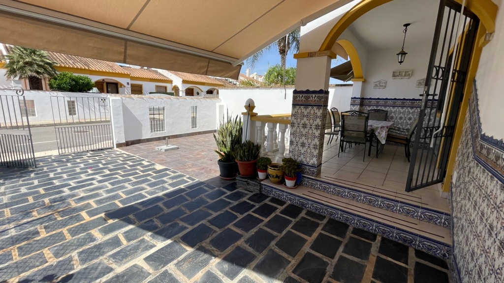 Moderný mestský dom v Torre de La Horadada – Costa Blanca