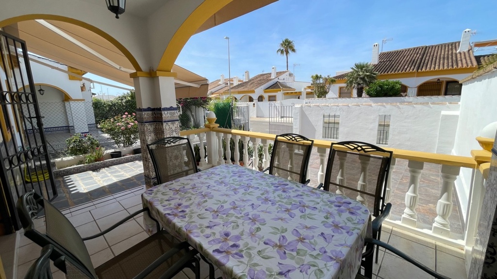 Moderný mestský dom v Torre de La Horadada – Costa Blanca
