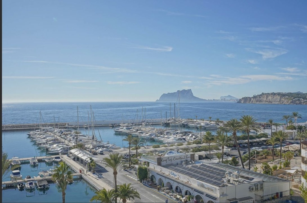 Moderný Land v Moraira – Costa Blanca