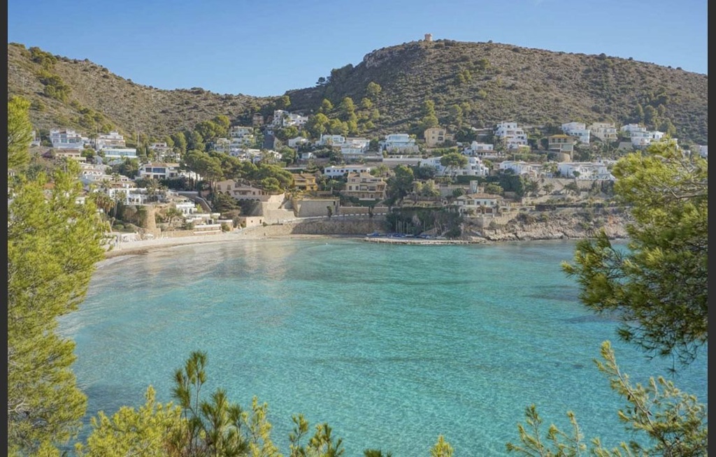 Moderný Land v Moraira – Costa Blanca
