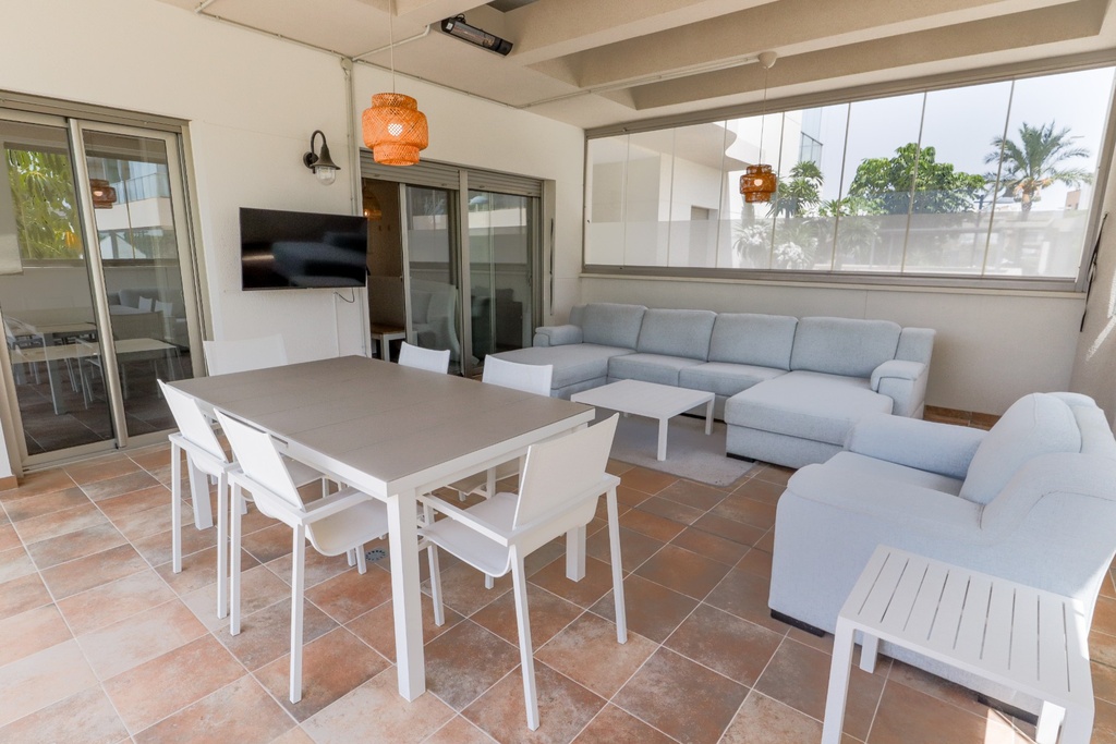 Moderný apartmán v Los Dolses – Inland