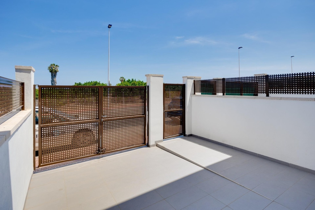 Moderný mestský dom v Torrevieja – Los Balcones