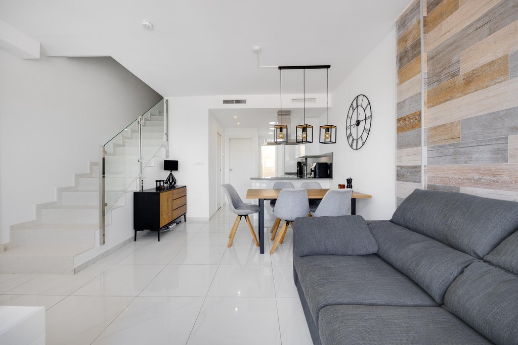 Moderný mestský dom v Torrevieja – Los Balcones