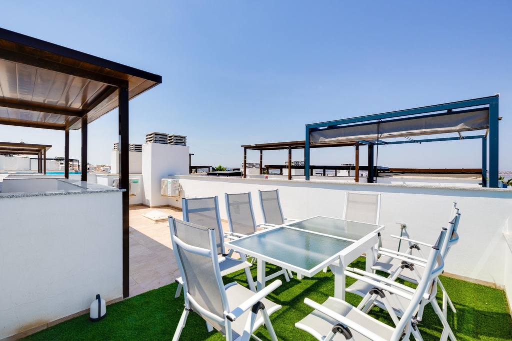 Moderný mestský dom v Torrevieja – Los Balcones