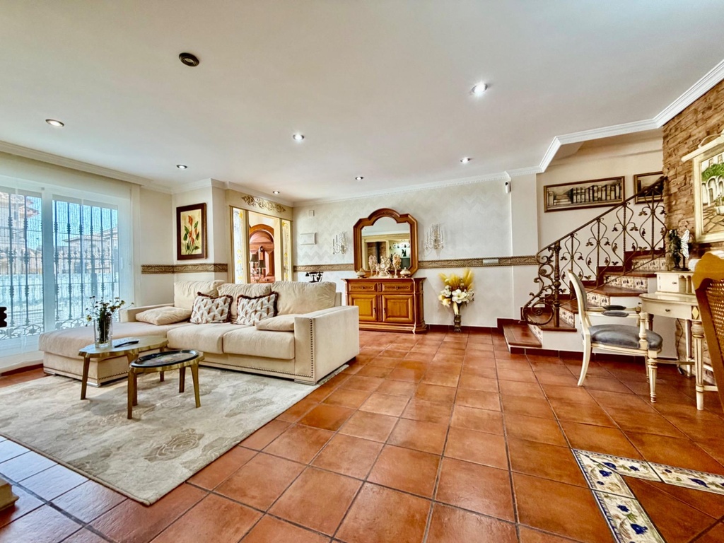 Moderný Semi Detached v Orihuela Costa – La Zenia