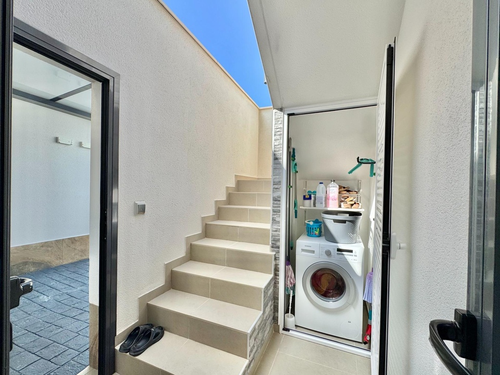 Moderná vila v San Miguel de Salinas – Bellavista