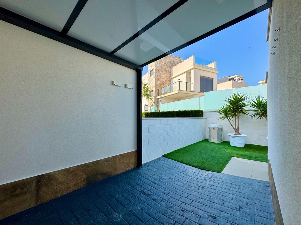 Moderná vila v San Miguel de Salinas – Bellavista