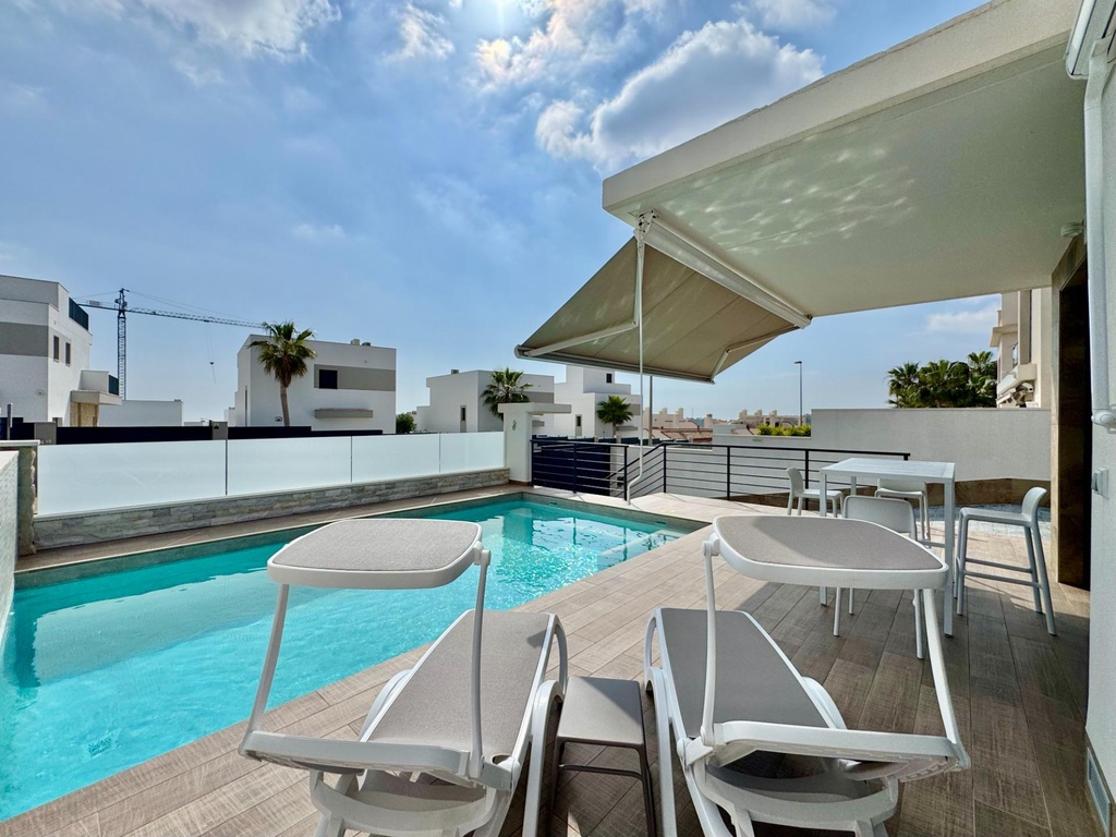 Moderná vila v San Miguel de Salinas – Bellavista