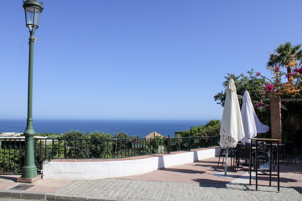 Moderný mestský dom v Maro – Costa del Sol