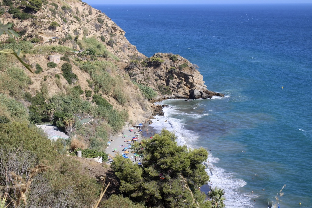 Moderný mestský dom v Maro – Costa del Sol