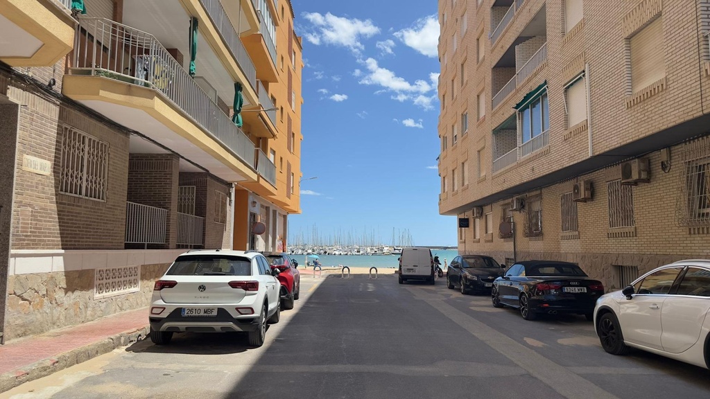 Moderný Commercial v Torrevieja – Acequion
