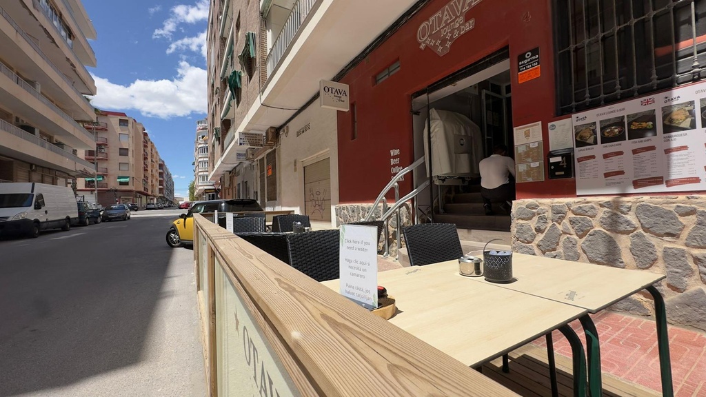 Moderný Commercial v Torrevieja – Acequion