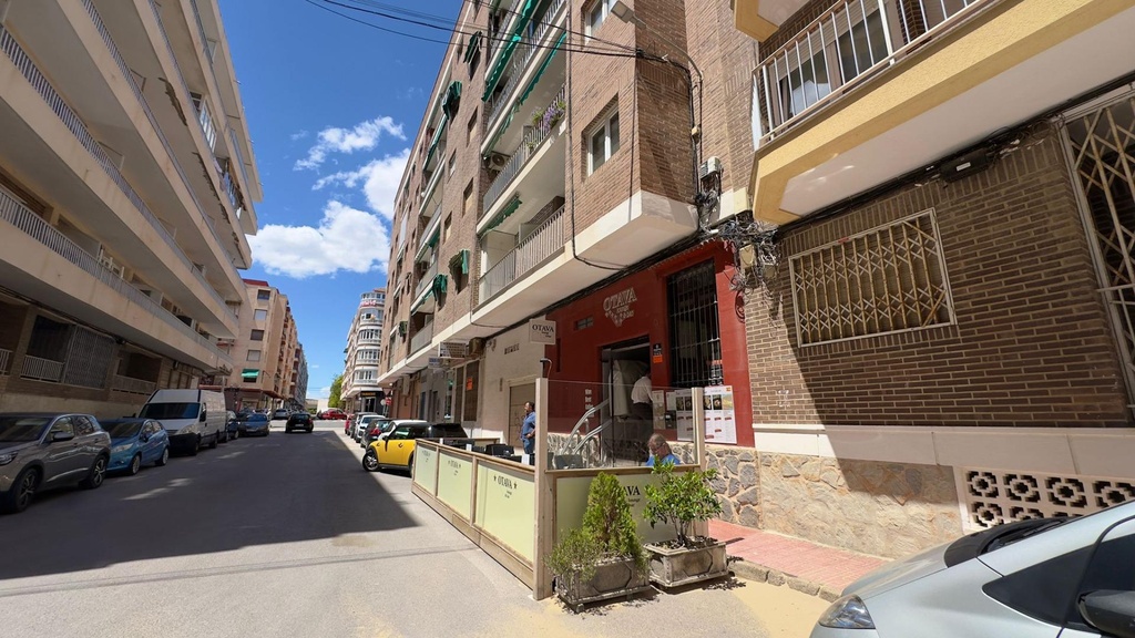 Moderný Commercial v Torrevieja – Acequion