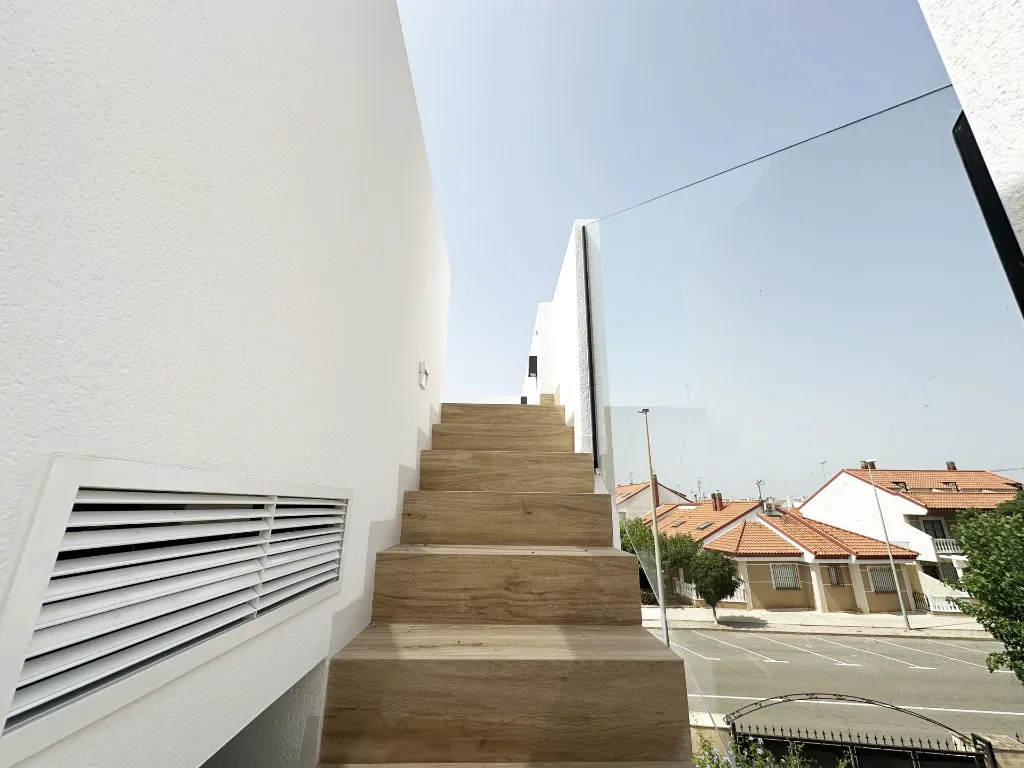 schody na strešnú terasu