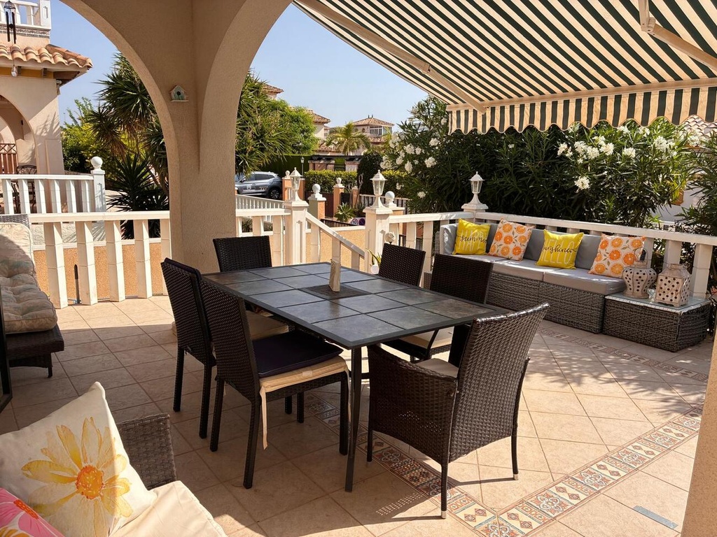 Moderná vila v Lomas de Caboroig – Costa Blanca