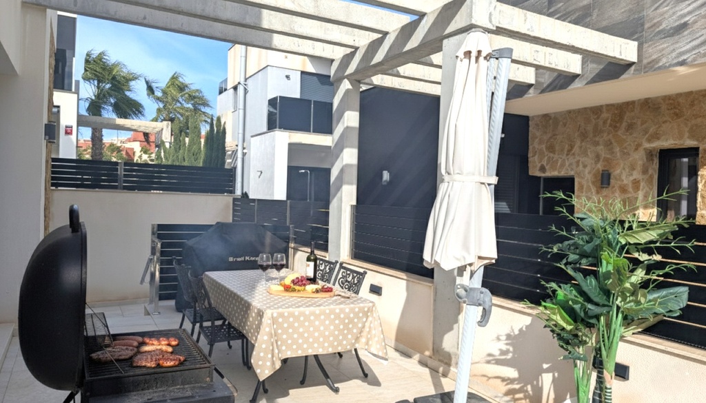 Moderná vila v Cabo Roig – Costa Blanca