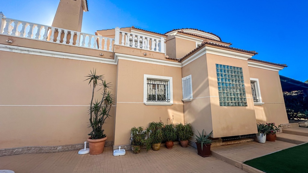 Luxusná vila v La Mata – Costa Blanca