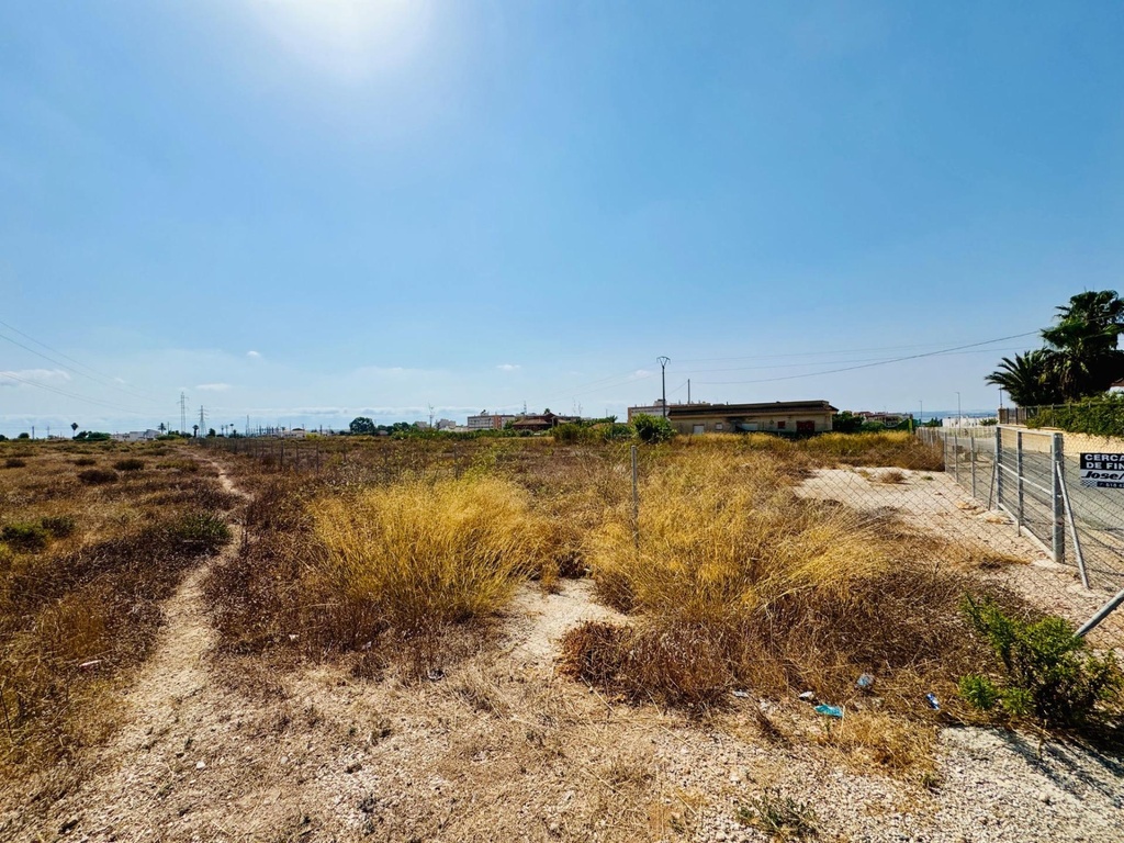 Moderný Land v Los Montesinos – Pueblo 8