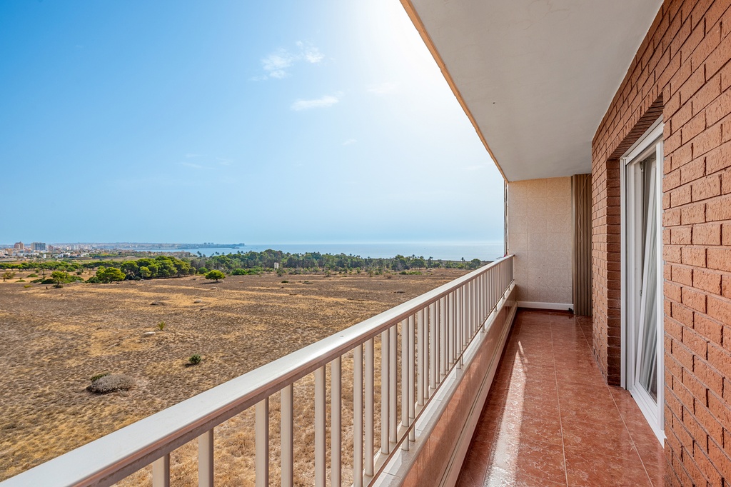 Moderný penthouse v Punta Prima – Costa Blanca