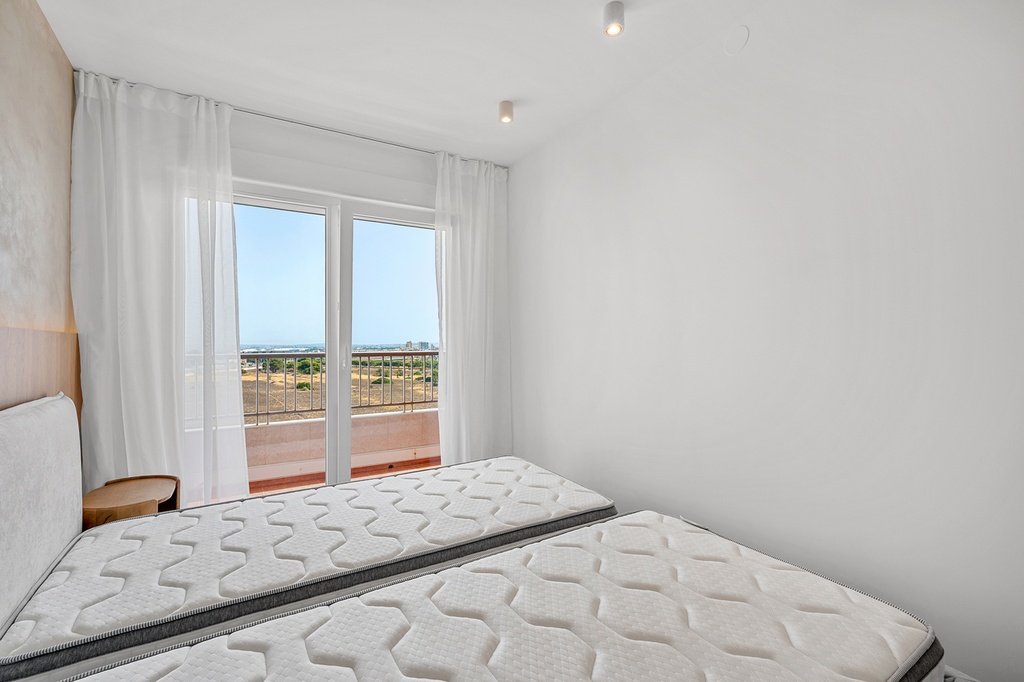 Moderný penthouse v Punta Prima – Costa Blanca