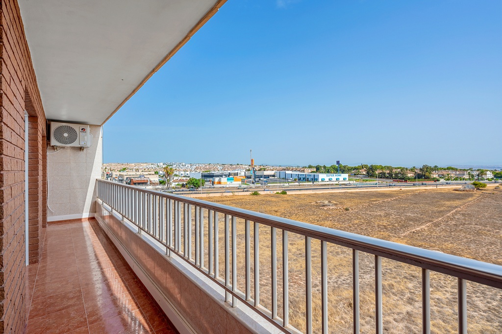 Moderný penthouse v Punta Prima – Costa Blanca