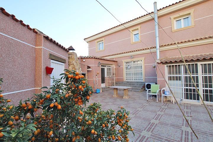 Moderná vila v Formentera del Segura – C- Cooperativa