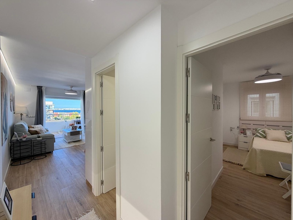 Moderný apartmán v Torrevieja – Punta Prima