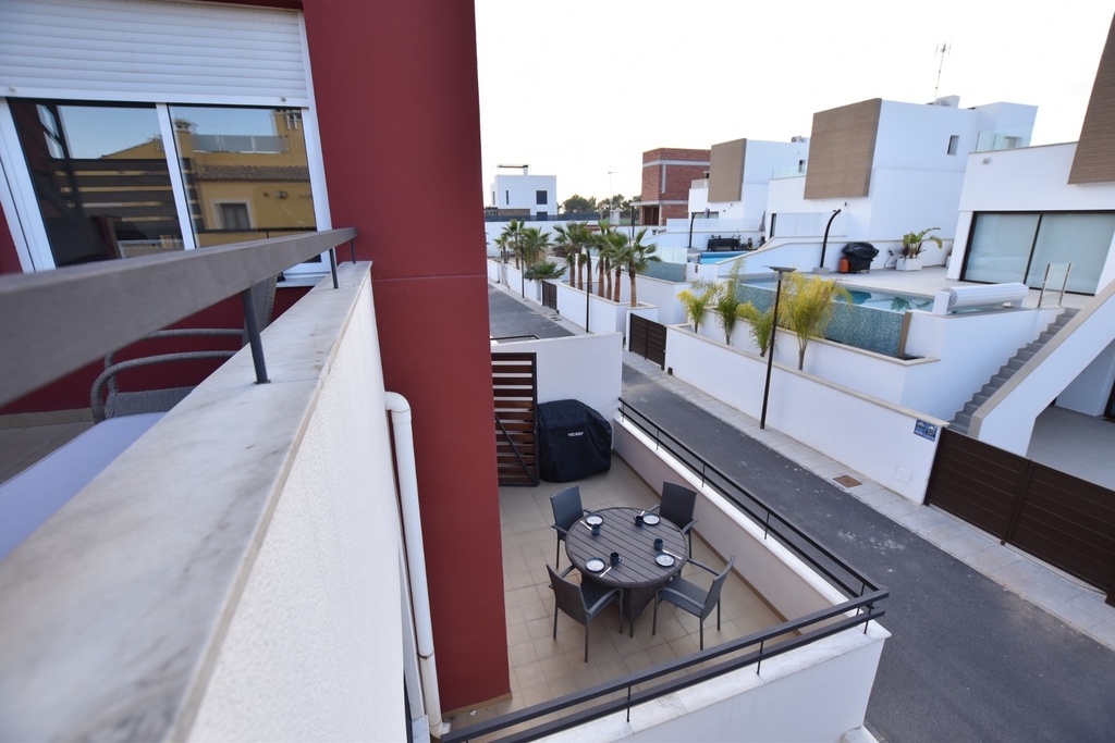 Moderná vila v Algorfa – Inland