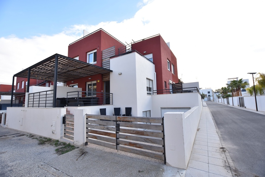 Moderná vila v Algorfa – Inland