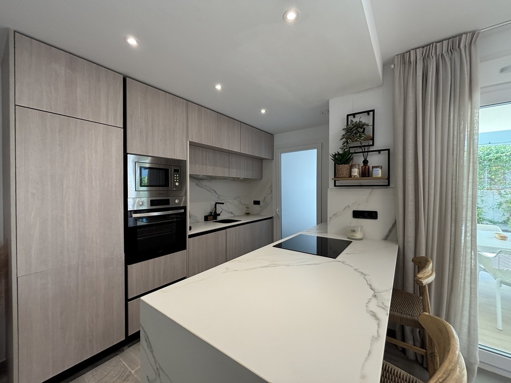 Moderný apartmán v La Finca Golf Resort – Inland