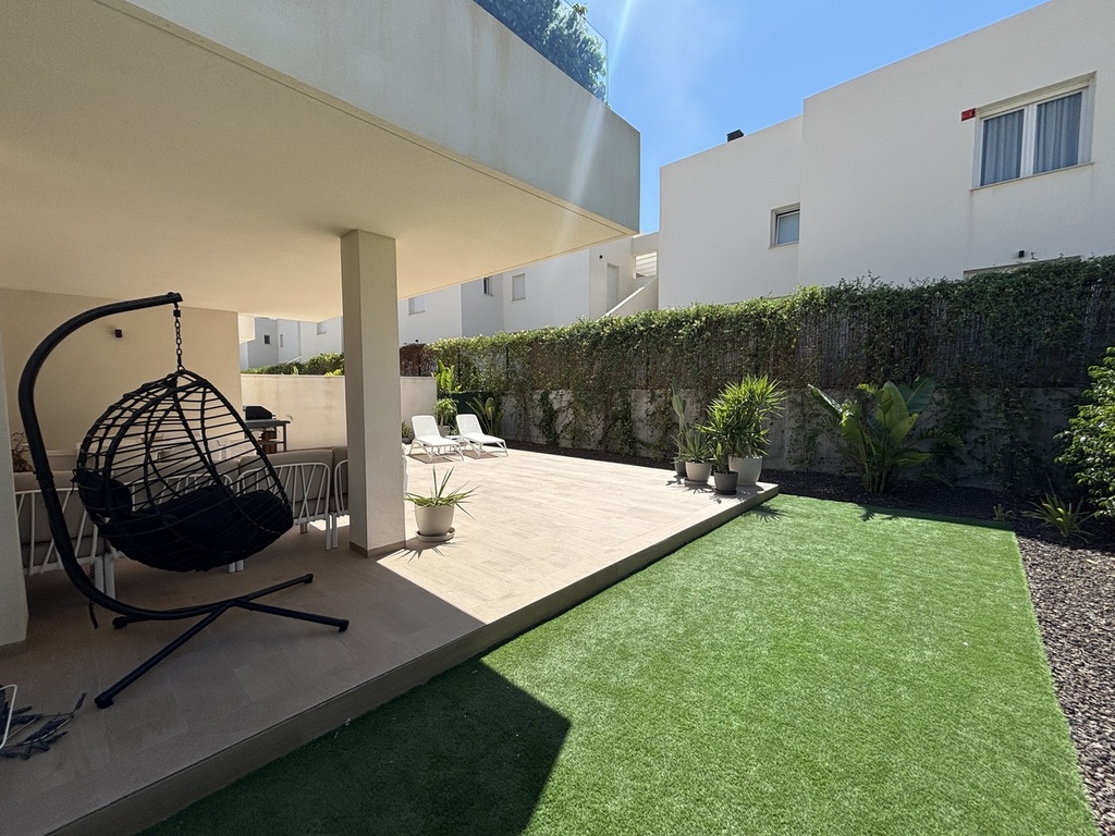 Moderný apartmán v La Finca Golf Resort – Inland