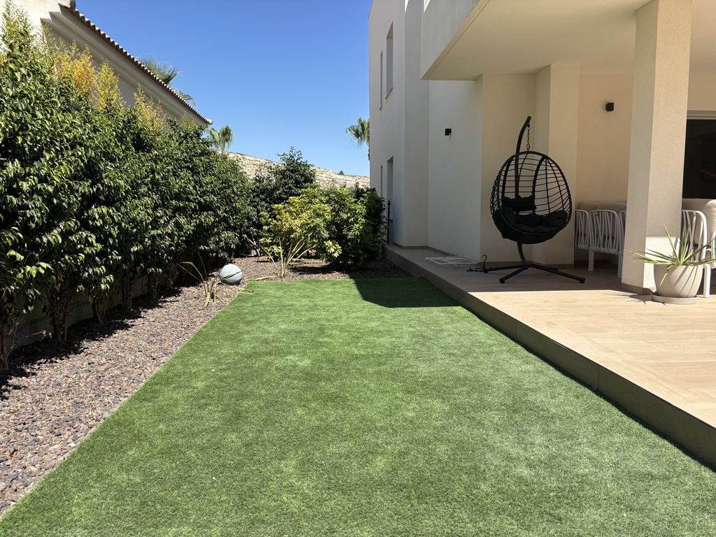Moderný apartmán v La Finca Golf Resort – Inland