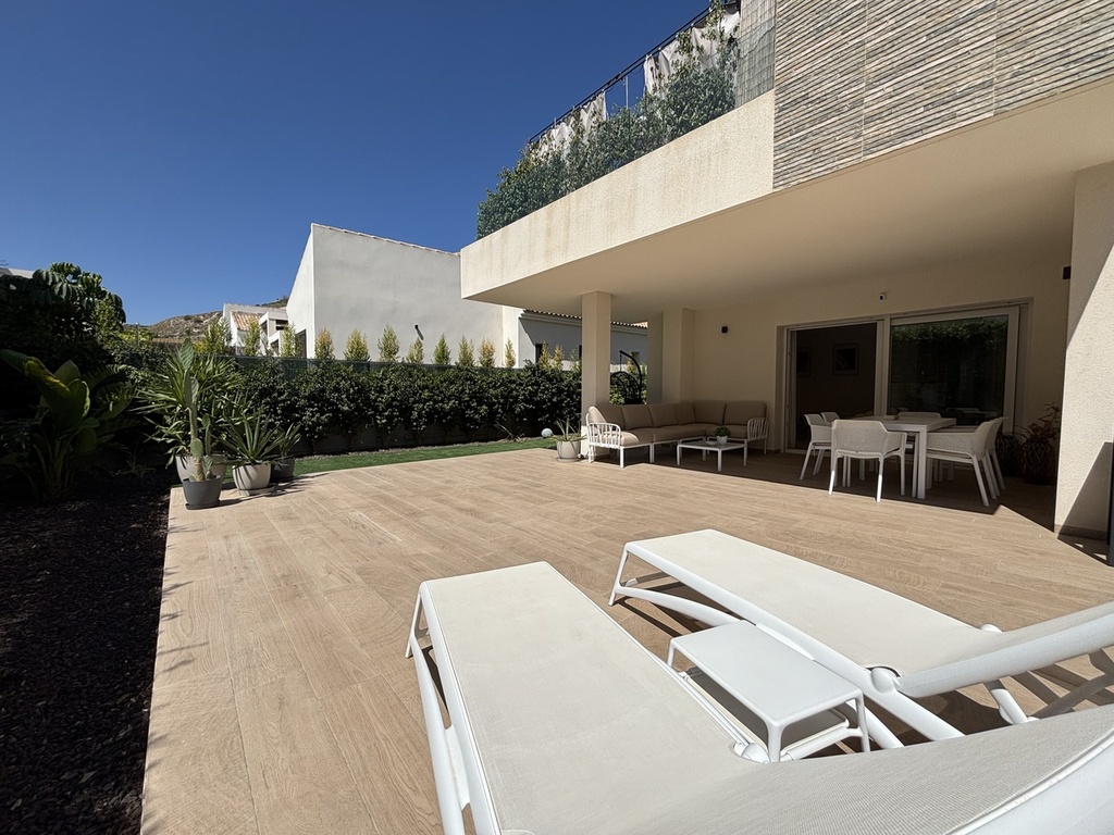 Moderný apartmán v La Finca Golf Resort – Inland