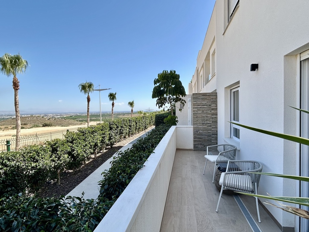 Moderný apartmán v La Finca Golf Resort – Inland