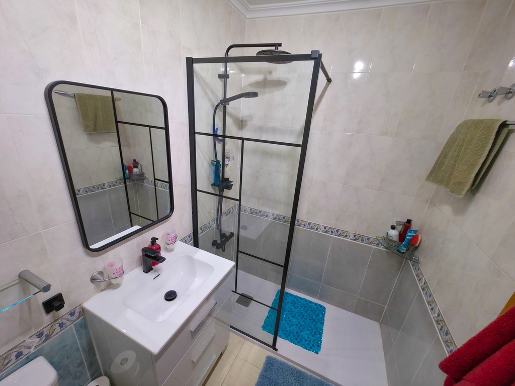 Moderný apartmán v Vistabella Golf Entre Naranjos – Costa Blanca