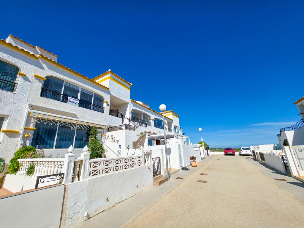 Moderný apartmán v Vistabella Golf Entre Naranjos – Costa Blanca