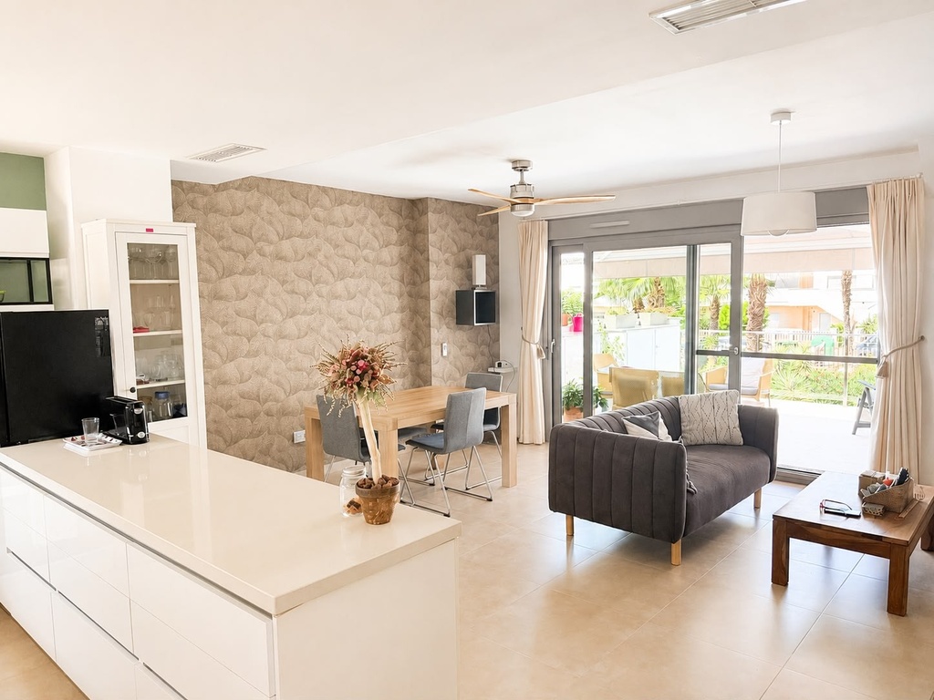Moderný bungalow v Vistabella Golf Entre Naranjos – Inland
