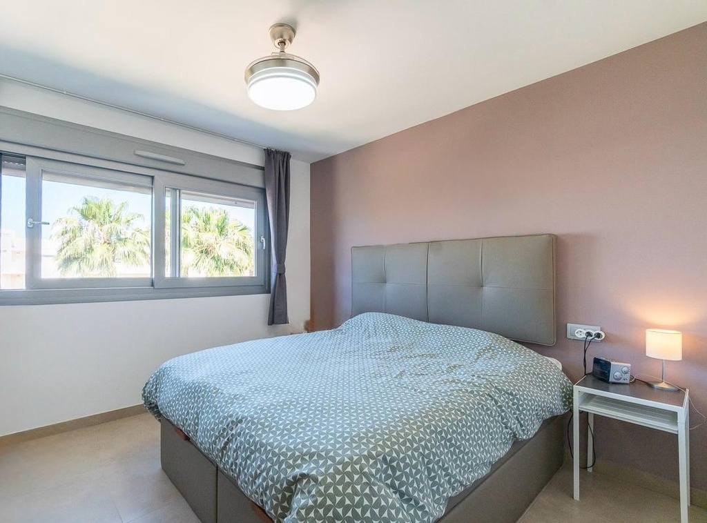 Moderný bungalow v Vistabella Golf Entre Naranjos – Inland