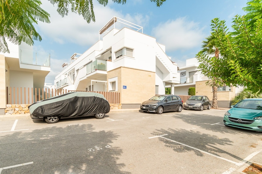 Moderný bungalow v Vistabella Golf Entre Naranjos – Inland