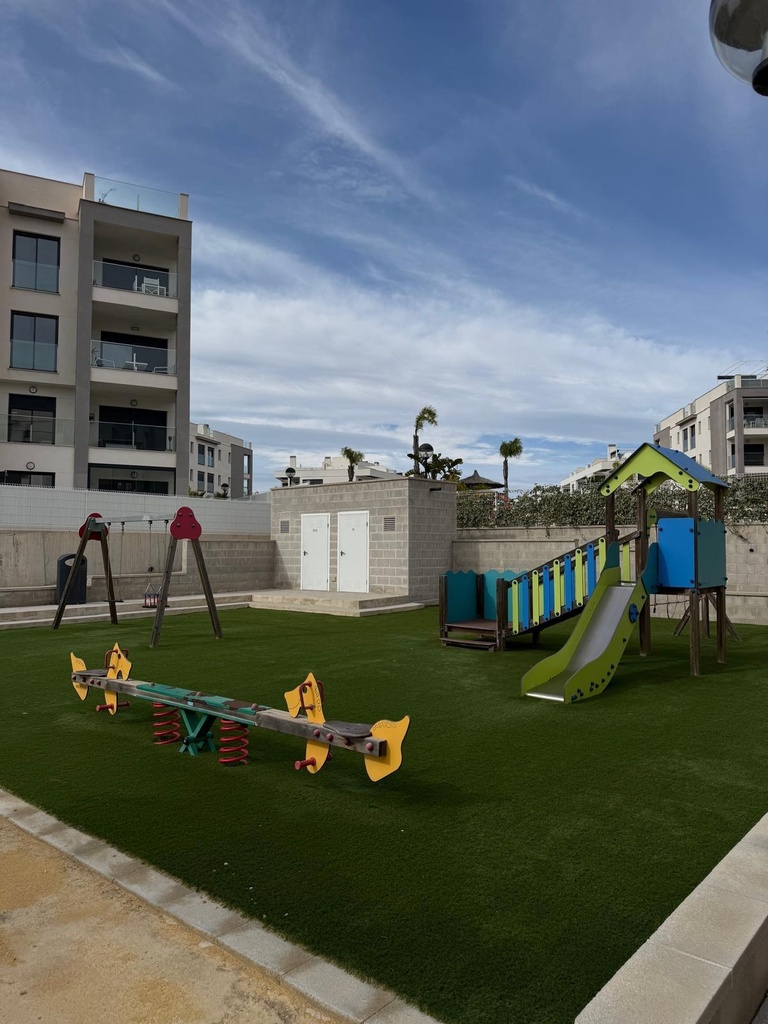 Moderný apartmán v Orihuela Costa – Las Filipinas