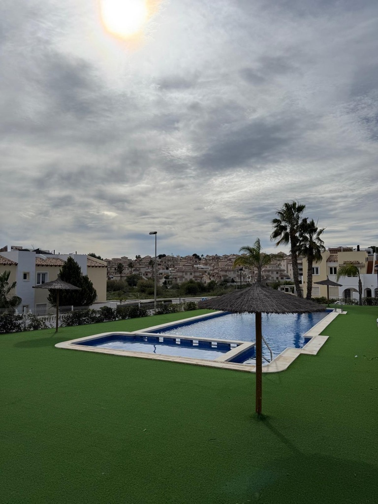 Moderný apartmán v Orihuela Costa – Las Filipinas