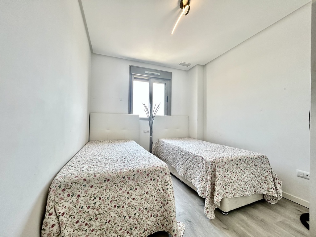 Moderný penthouse v Los Dolses – Inland