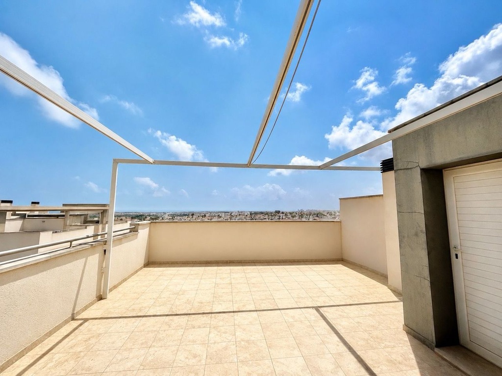 Moderný penthouse v Los Dolses – Inland