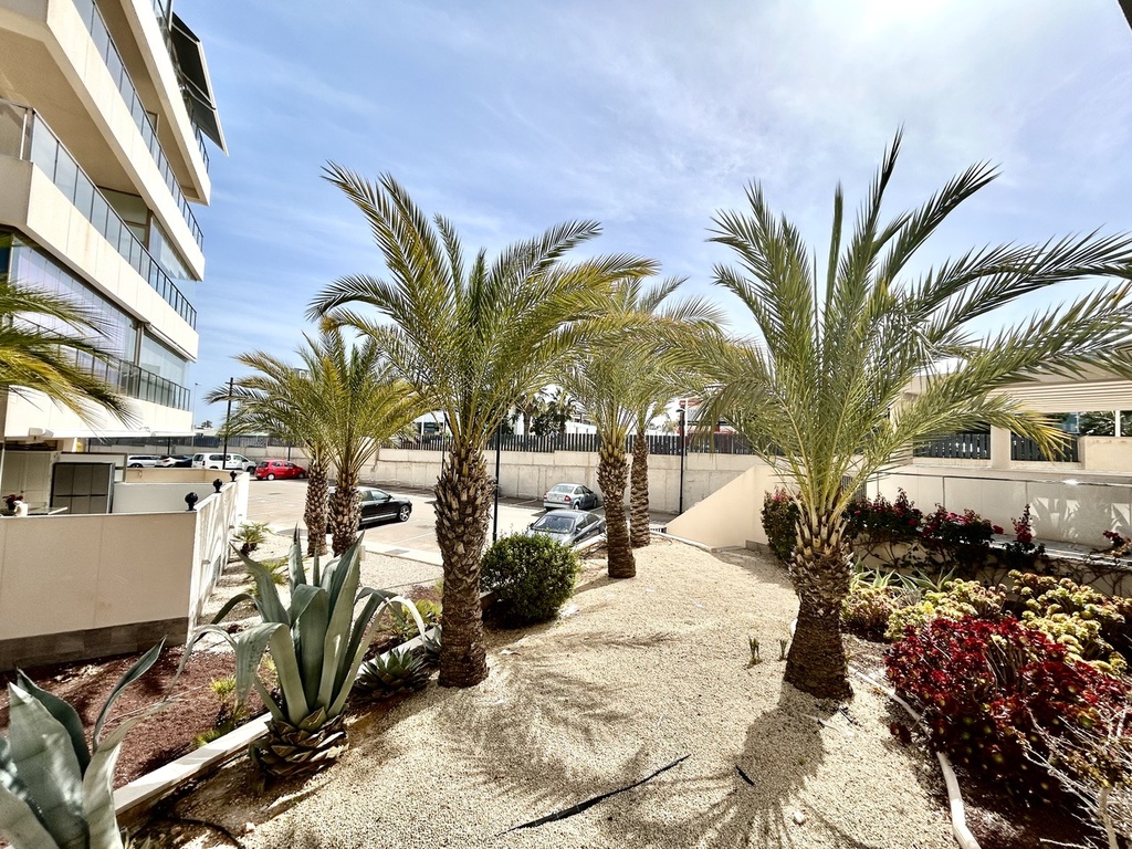Moderný penthouse v Los Dolses – Inland