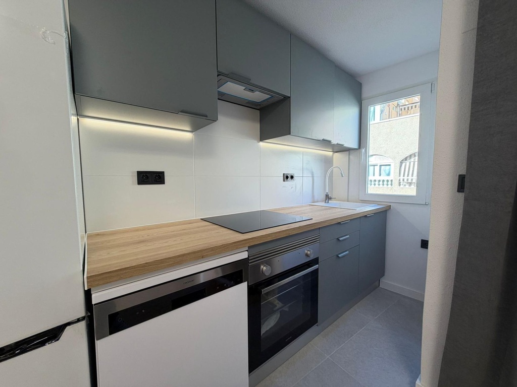 Moderný apartmán v Torrevieja – Playa Del Cura