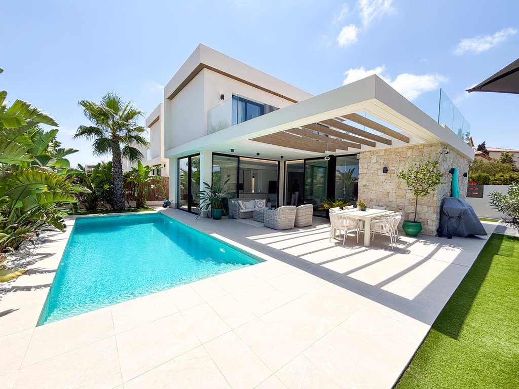 Luxusná vila v Cabo Roig – Costa Blanca