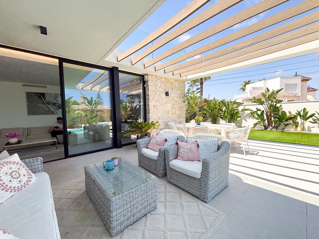 Luxusná vila v Cabo Roig – Costa Blanca